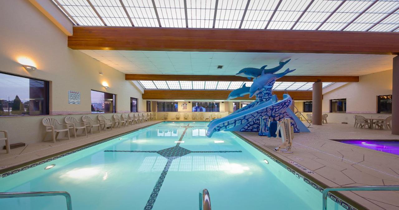ויסקונסין דלס Grand Marquis Waterpark Hotel & Suites מראה חיצוני תמונה