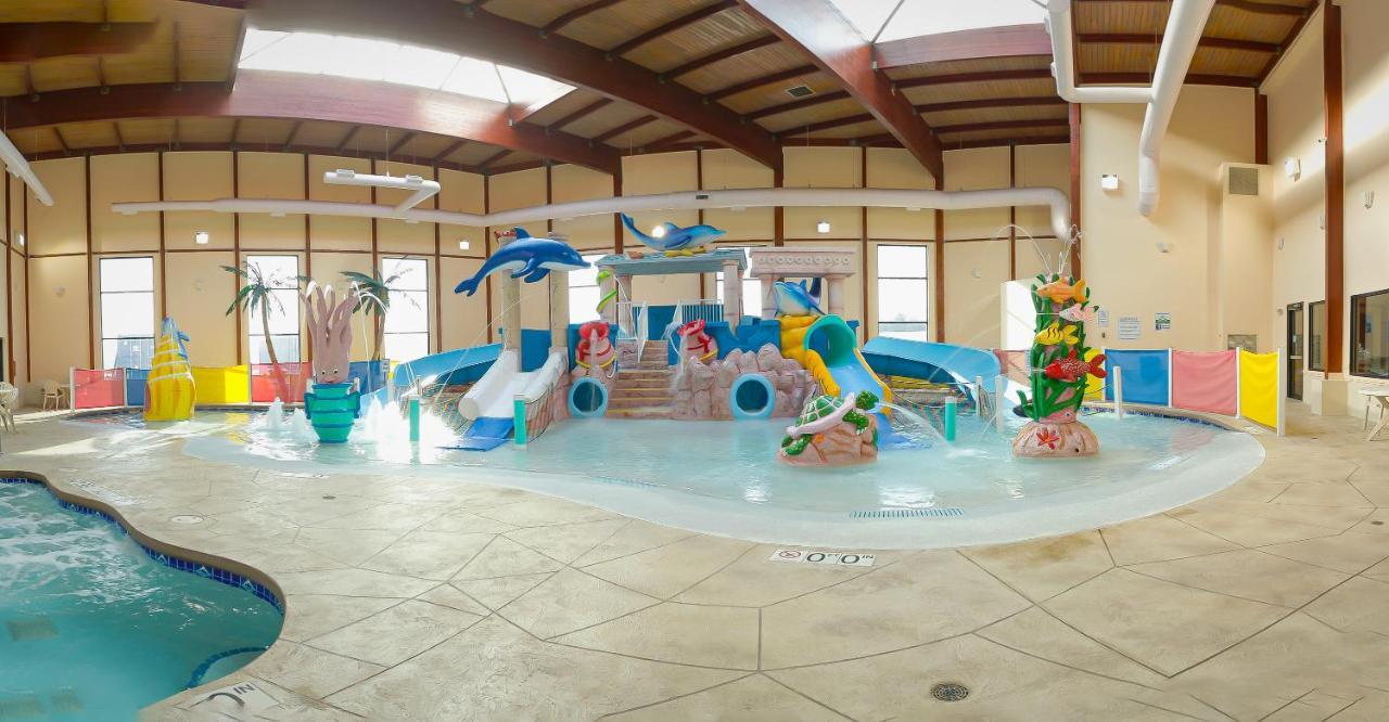 ויסקונסין דלס Grand Marquis Waterpark Hotel & Suites מראה חיצוני תמונה