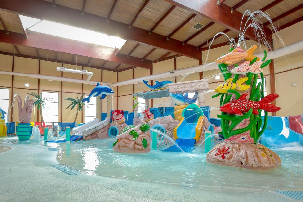 ויסקונסין דלס Grand Marquis Waterpark Hotel & Suites מראה חיצוני תמונה