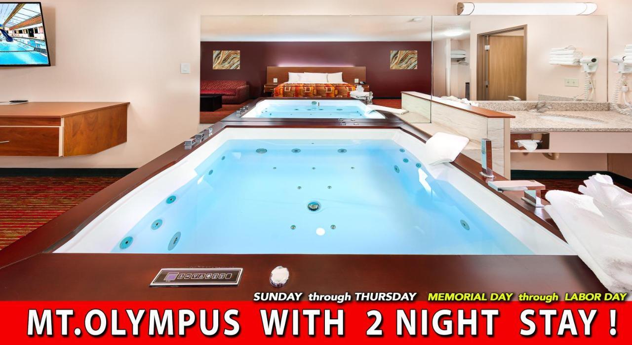 ויסקונסין דלס Grand Marquis Waterpark Hotel & Suites מראה חיצוני תמונה