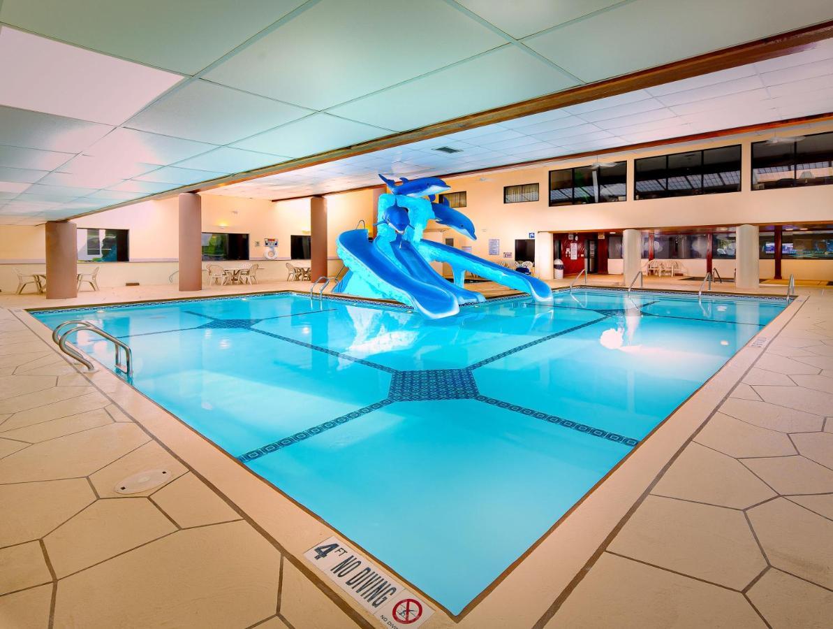 ויסקונסין דלס Grand Marquis Waterpark Hotel & Suites מראה חיצוני תמונה