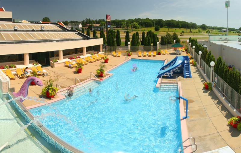 ויסקונסין דלס Grand Marquis Waterpark Hotel & Suites מראה חיצוני תמונה