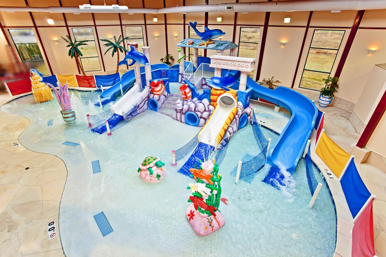 ויסקונסין דלס Grand Marquis Waterpark Hotel & Suites מראה חיצוני תמונה